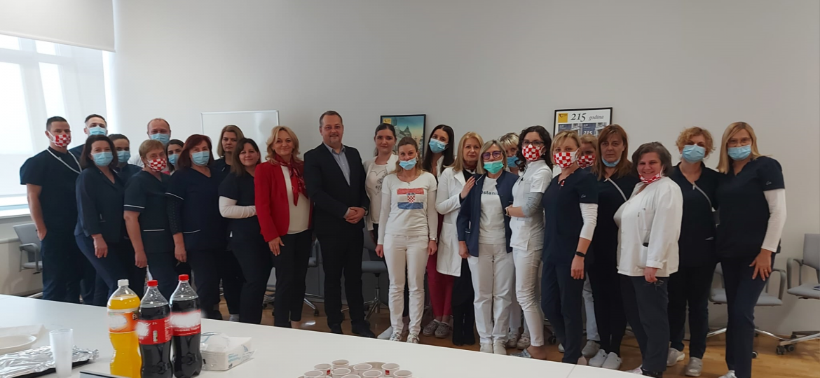 f0e7f6e7-628d-4fd1-b676-7264204fd985 (3)_debrand